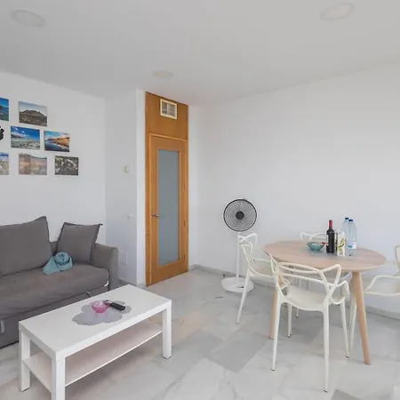 Bright Flat - Beachfront Canteras Apartment *